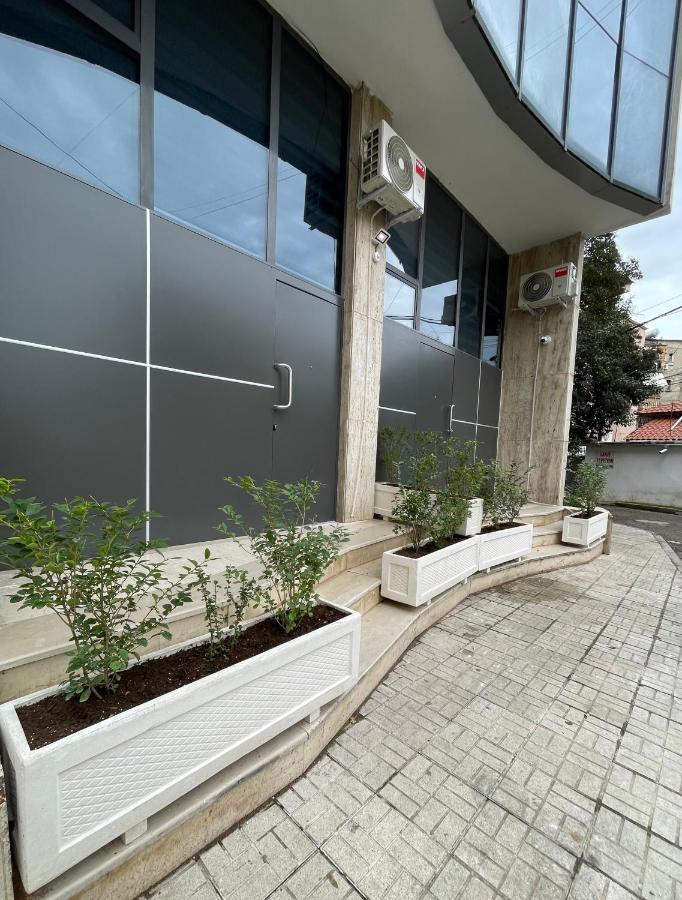 D&E Apartaments Tirana Buitenkant foto