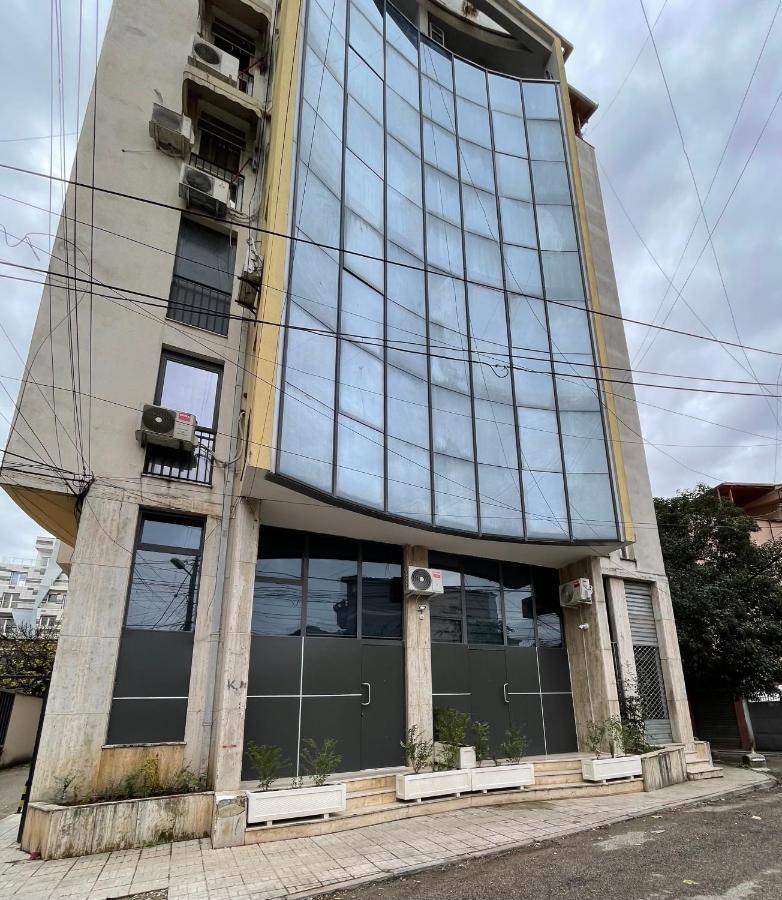D&E Apartaments Tirana Buitenkant foto